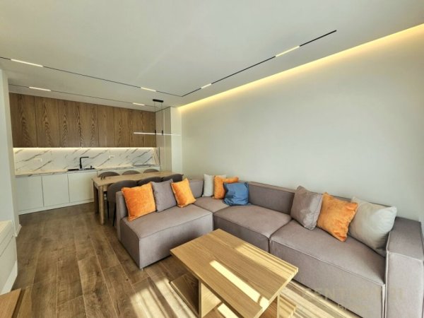 Tirane, jap me qera apartament 2+1+2+POST PARKIMI+Ballkon , 110 m² 1.300 € (Kodra e Diellit)