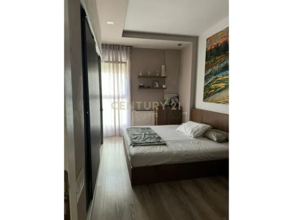 Tirane, shes apartament 2+1+Aneks+Ballkon Kati 4, 108 m² 235.000 € (Ali Dem)