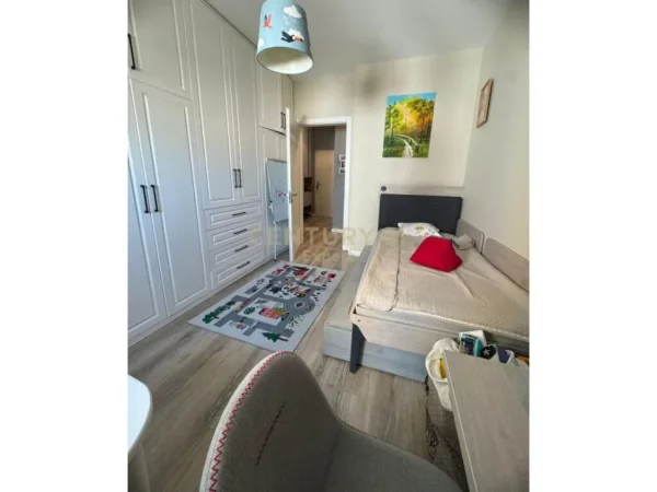 Tirane, shes apartament 2+1+Aneks+Ballkon Kati 4, 108 m² 235.000 € (Ali Dem)