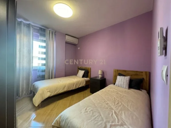 Tirane, jepet me qera apartament 2+1+Aneks+Ballkon Kati 6, 82 m² 750 € (Jordan misja)