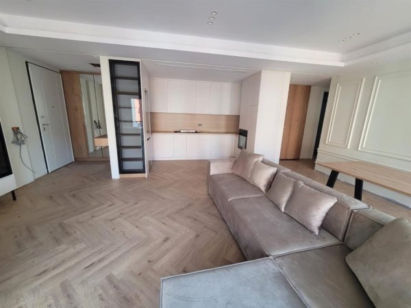 Tirane, jepet me qera apartament 2+1+Ballkon Kati 3, 115 m² 1.500 € (Kompleksi Delijorgji)
