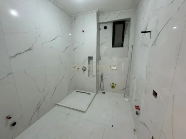 Tirane, shitet apartament 1+1 Kati 6, 76 m² 98.000 € (MISTO MAME)