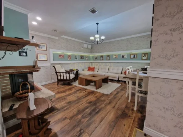 Tirane, shitet Vile 3+1 , 197 m² 360.000 € (Hipoteka)