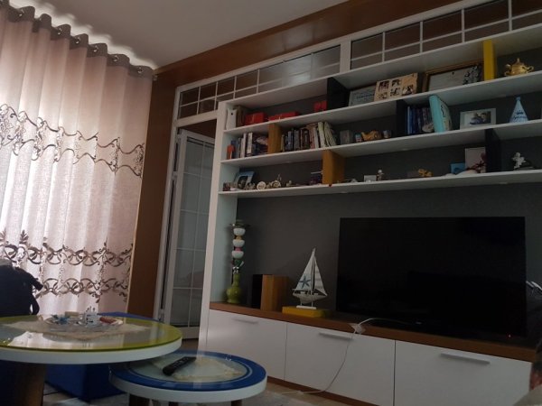 OFERTE JEPET ME QIRA 300eu/muaj apartament 1+1 Kati 9, 69 m² 300 € (Rruga Muhamet Deliu, prane Thesarit, tek ish Renea)