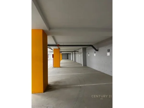 Tirane, jepet me qera ambjent biznesi Kati 0, 40 m² 2.650 € (Porcelan)