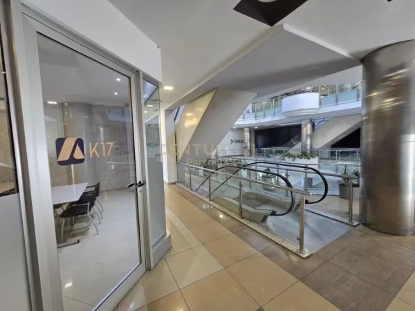 Tirane, shes ambjent biznesi Kati 1, 30 m² 170.000 € (Kullat binjake)