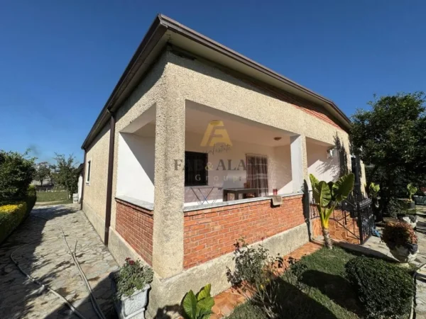 Tirane, jepet me qera truall , 2.000 m² (Valias, Kamez)