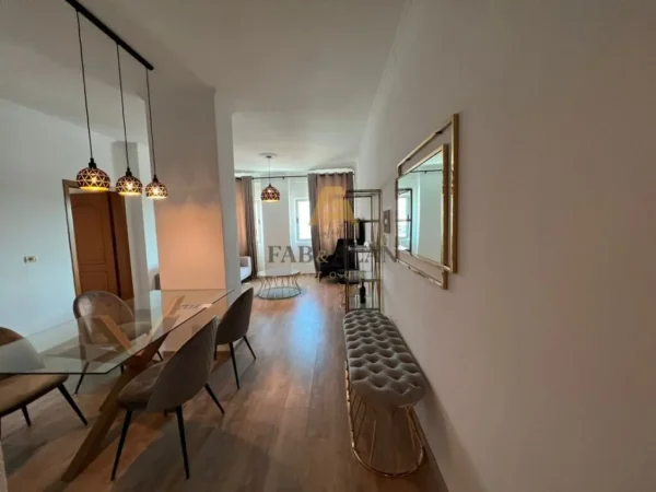 Tirane, shitet apartament 3+1+2 Kati 5, 115 m² 120.000 € (Bulevardi i Ri, Paskuqan)