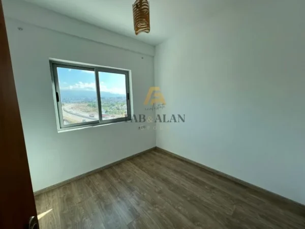 Tirane, shitet apartament 3+1+2 Kati 5, 115 m² 120.000 € (Bulevardi i Ri, Paskuqan)