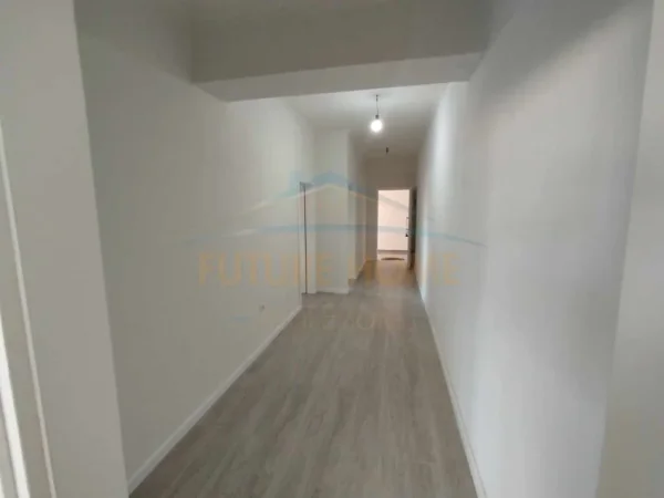 Tirane, shitet apartament 2+1 Kati 1, 129 m² 231.480 € (SELITE)