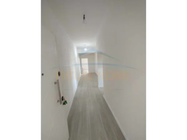 Tirane, shitet apartament 2+1 Kati 1, 129 m² 231.480 € (SELITE)
