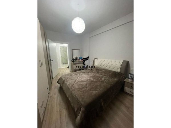 Tirane, jepet me qera apartament 2+1 , 143 m² 500 € (ASTIR)