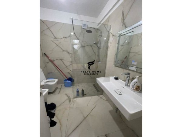 Tirane, jepet me qera apartament 2+1 , 143 m² 500 € (ASTIR)