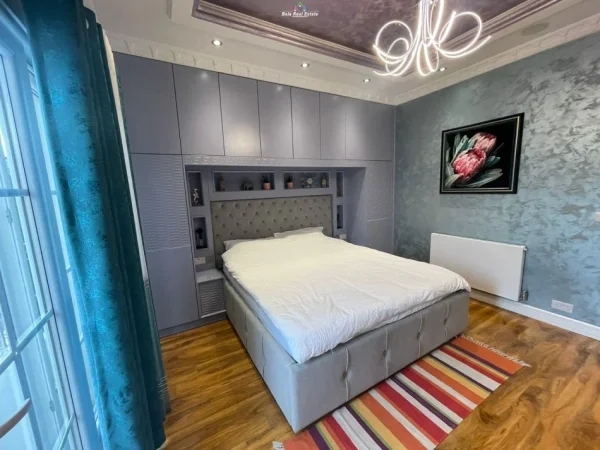 Tirane, jepet me qera Vile 2+1 Kati 4, 75 m² 450 € (allias)