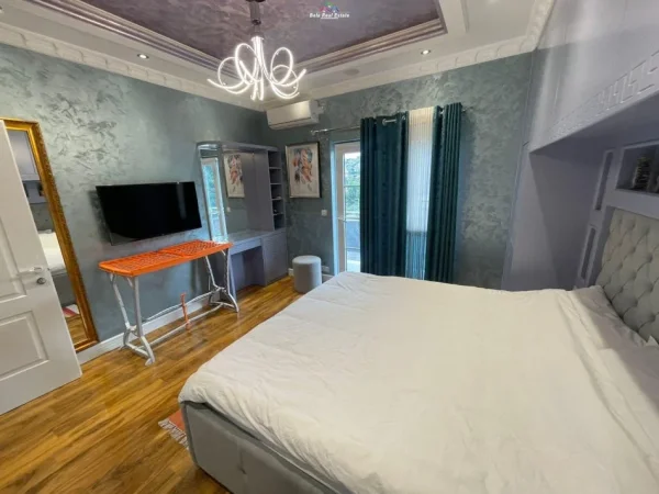 Tirane, jepet me qera Vile 2+1 Kati 4, 75 m² 450 € (allias)