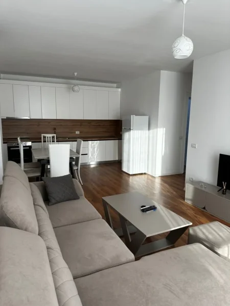 Tirane, jepet me qera apartament 2+1+Ballkon Kati 3, 100 m² 600 € (astir)