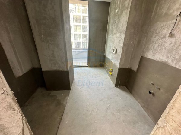 Tirane, Shitet 3+1+Ballkon Kati 7, 232 m² 596,590 € (Liqeni Artificial, Lake View Residence)