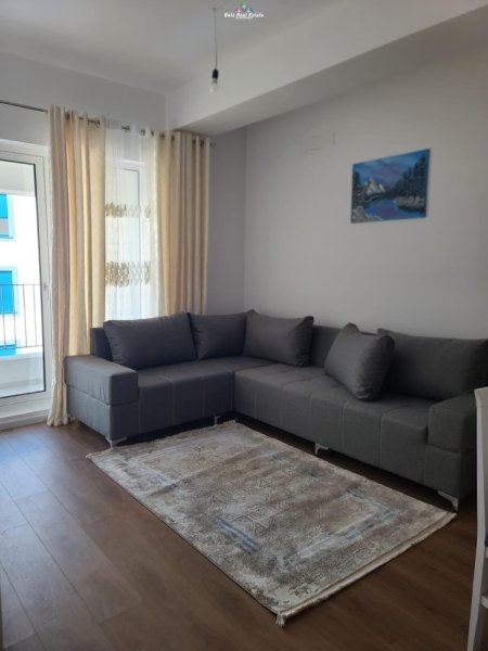 Tirane, jepet me qera apartament 1+1+Ballkon Kati 6, 61 m² 350 € (ali demi)