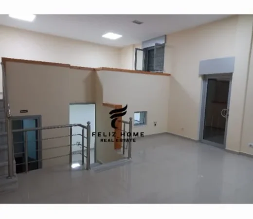 Tirane, jepet me qera dyqan Kati 0, 143 m² 700 € (SPITALI AMERIKAN 3)