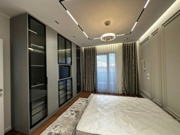 Tirane, jepet me qera apartament 2+1+Aneks+Ballkon Kati 3, 113 m² 1.000 € (Arlis, Farmacia 10)