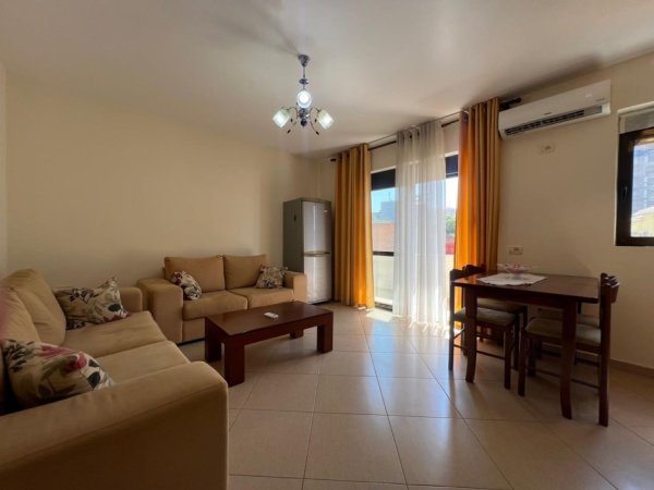 Tirane, jepet me qera apartament 1+1 Kati 2, 60 m² 450 € (Stacioni I Trenit)