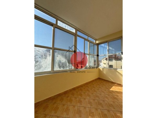 Tirane, jepet me qera apartament 2+1 Kati 2, 90 m² 350 € (Rruga Sadik Petrela ne Shkoze)