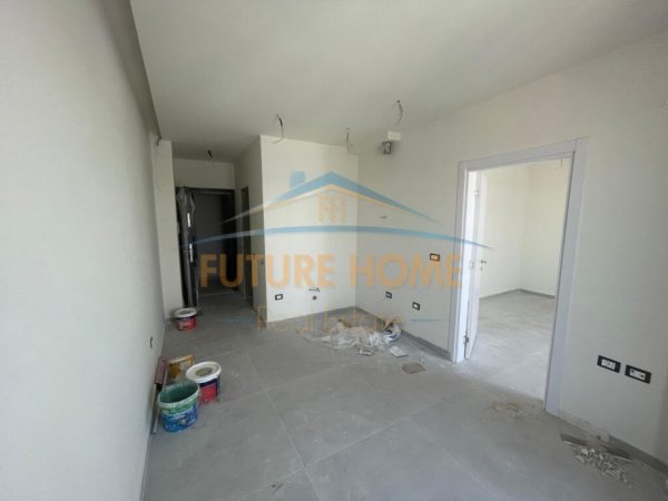 Tirane, shitet apartament 1+1 Kati 8, 52 m² 56.500 € (Univers City)