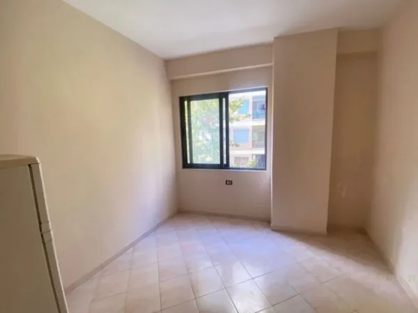 Tirane, shitet apartament 2+1+Ballkon Kati 2, 78 m² 93.000 € 