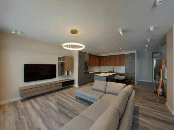 Tirane, jepet me qera Vile 3 Katshe , 243 m² 3.000 € (Mjull Bathore)
