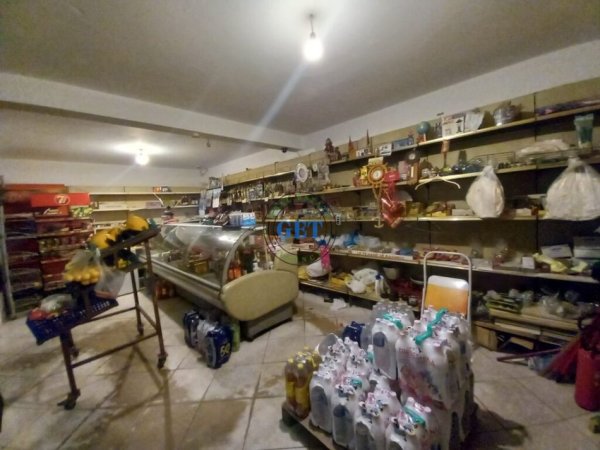 Durres, jepet me qera ambjent biznesi Kati 0, 42 m² 700 € (Ne Plazh, Durres.)