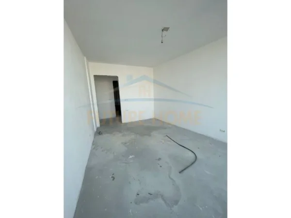 Tirane, shitet apartament 3+1+Ballkon Kati 2, 172 m² 564.000 € (LakeView)