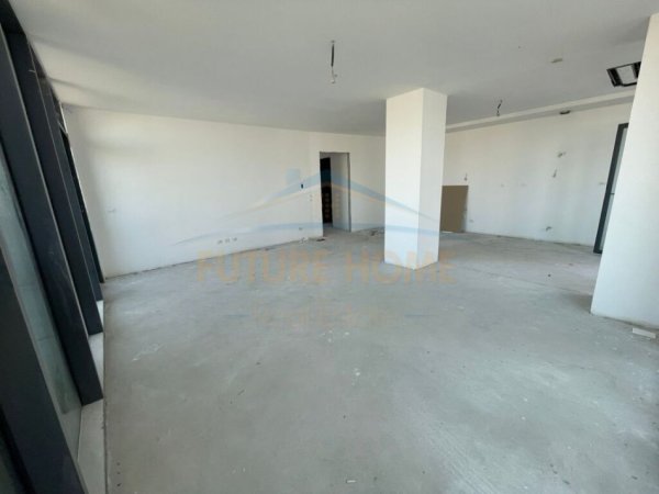 Tirane, shitet apartament 3+1+Ballkon Kati 2, 172 m² 564.000 € (LakeView)