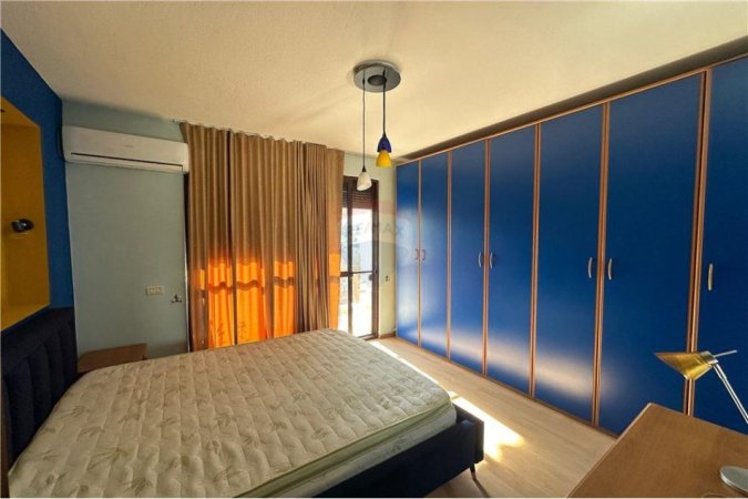 Tirane, jepet me qera apartament 2+1 Kati 7, 113 m² 800 € (bllok)