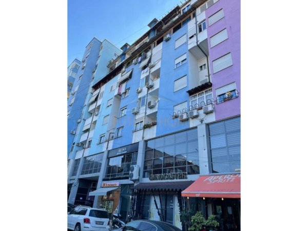 Tirane, jepet me qera ambjent biznesi Kati 1, 105 m² 1.200 € 
