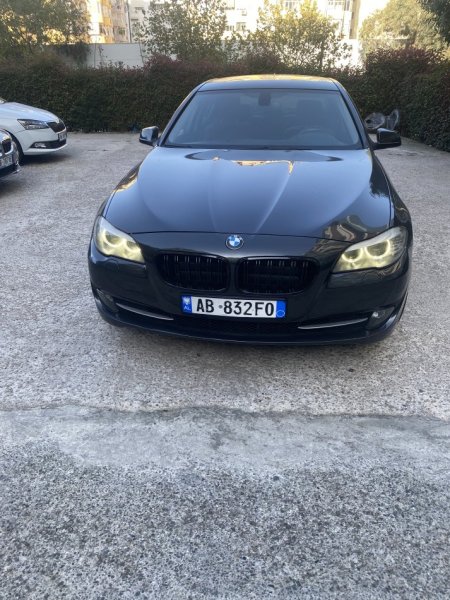 Tirane, shes makine  BMW v Nafte, automatik Klima 8.500 €