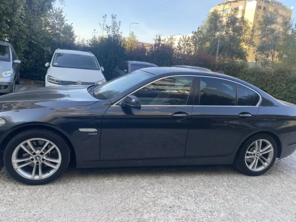 Tirane, shes makine  BMW v Nafte, automatik Klima 8.500 €