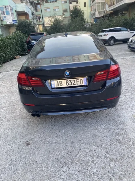 Tirane, shes makine  BMW v Nafte, automatik Klima 8.500 €