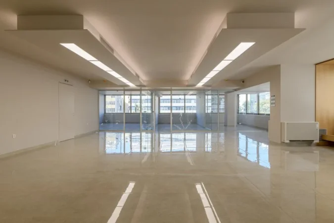 Tirane, jepet me qera zyre Kati 2, 1.027 m² 7.500 € (ALI DEMI)