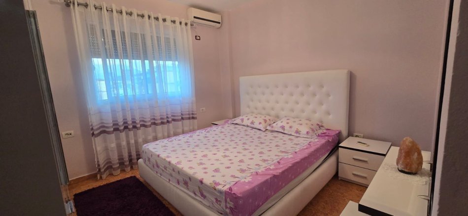 Tirane, jepet me qera apartament 1+1 Kati 7, 55 m² 500 € (Rruga e Kavajes)