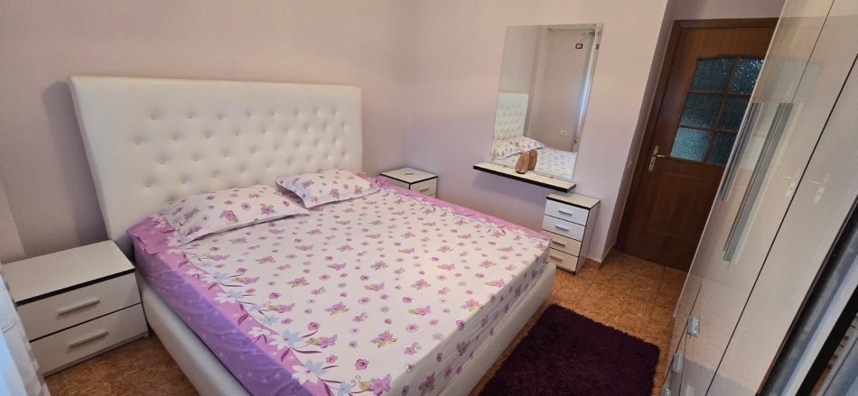 Tirane, jepet me qera apartament 1+1 Kati 7, 55 m² 500 € (Rruga e Kavajes)
