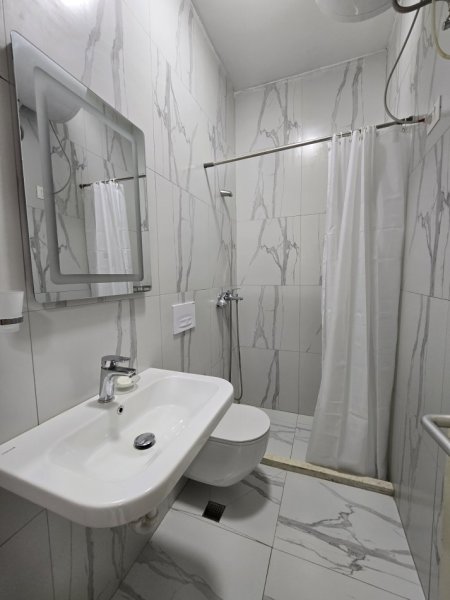 Tirane, jepet me qera garsonier 1+1 Kati 0, 24 m² 280 € (Ali demi)