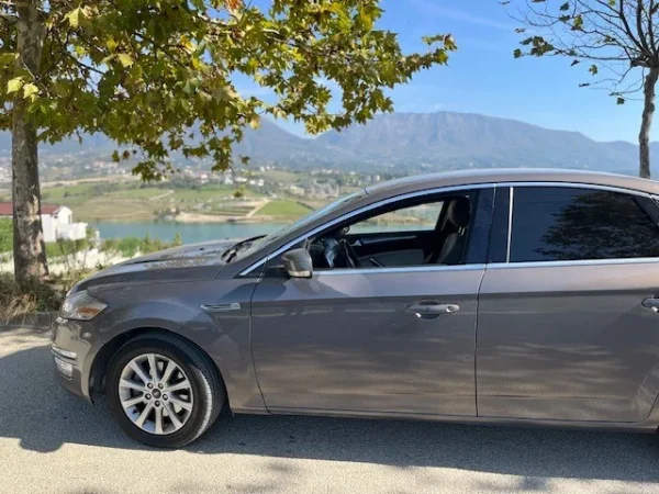 Tirane, shitet makine Ford Mondeo Nafte, automatik, Kondicioner 89.400 km 6000 € (i diskutueshem)