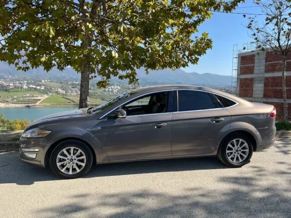 Tirane, shitet makine Ford Mondeo Nafte, automatik, Kondicioner 89.400 km 6000 € (i diskutueshem)