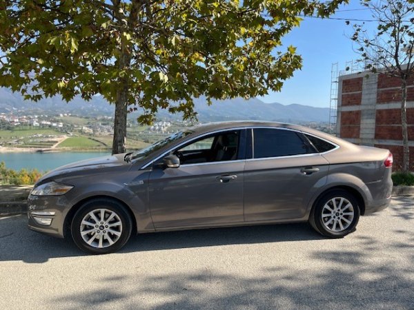 Tirane, shitet makine Ford Mondeo Nafte, automatik, Kondicioner 89.400 km 6000 € (i diskutueshem)