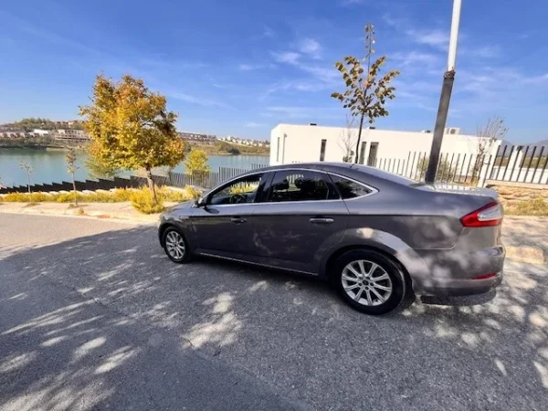 Tirane, shitet makine Ford Mondeo Nafte, automatik, Kondicioner 89.400 km 6000 € (i diskutueshem)