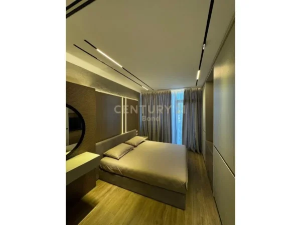 Tirane, jepet me qera apartament 2+1+Aneks+Ballkon Kati 11, 126 m² 2.000 € (Lake View)