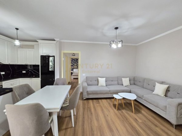 Tirane, shes apartament 2+1+Aneks+Ballkon Kati 2, 103 m² 190.000 € (Kopshti Botanik)