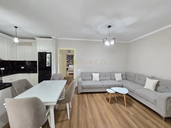 Tirane, jepet me qera apartament 2+1+Aneks+Ballkon Kati 2, 103 m² 700 € (Kopshti Botanik)