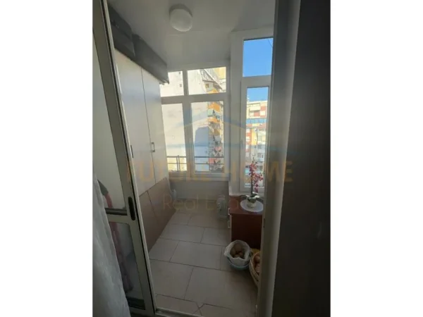 Tirane, shitet apartament 2+1+Ballkon Kati 3, 113 m² 295.000 € (Barrikadave)