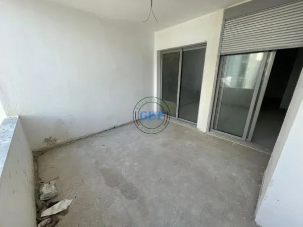 Durres, shitet apartament 2+1 Kati 4, 105 m² 88.000 € (Stacioni trenit , Durres)